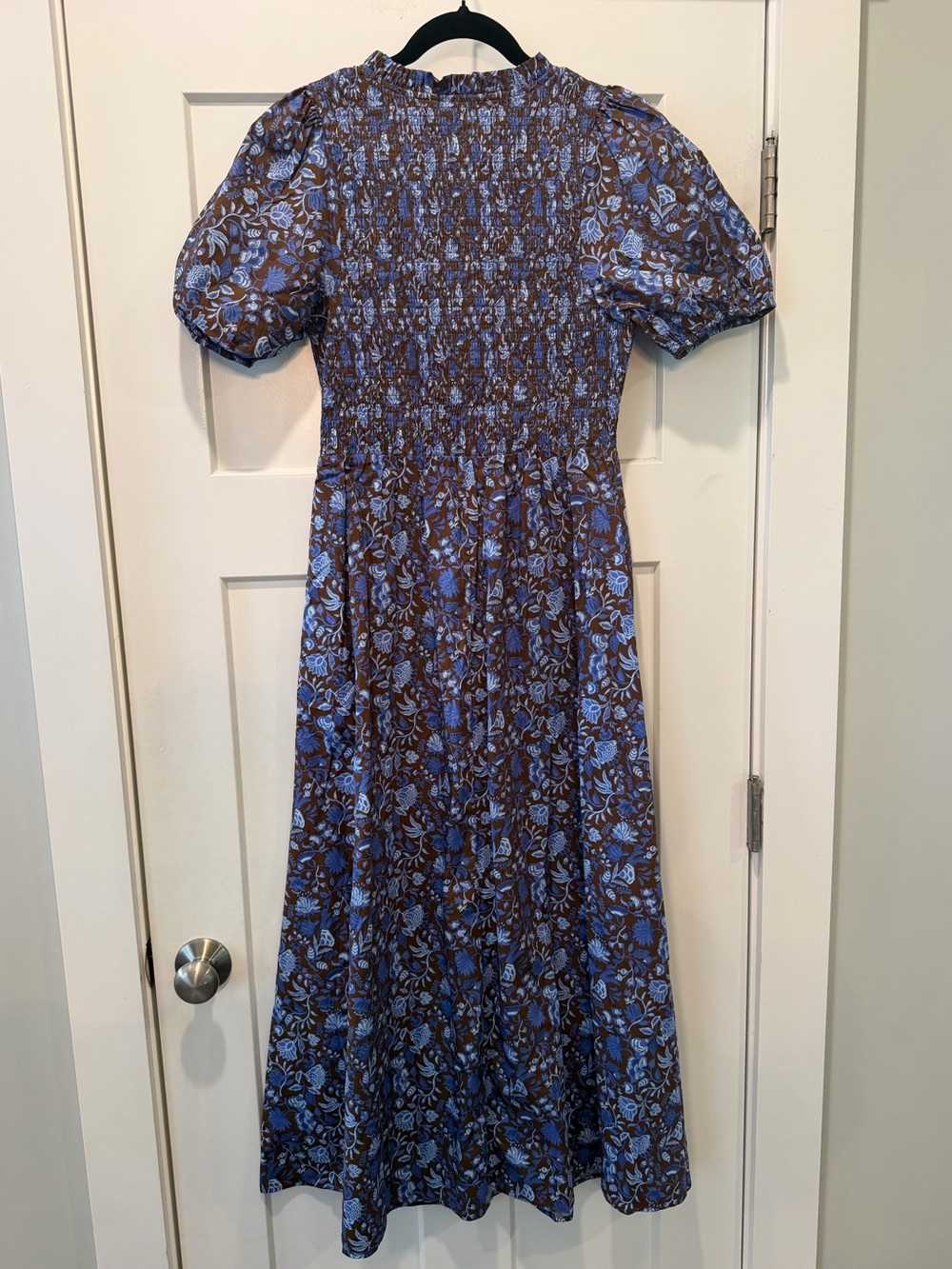 Sugarlips Bruceton Floral Brenty Smocked Midi Dress Brown Blue Size Medium NWT - Picture 4 of 10